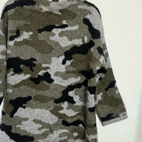 Anthropologie Cammo Sweater Oversized Sz Small - Picture 7 of 10